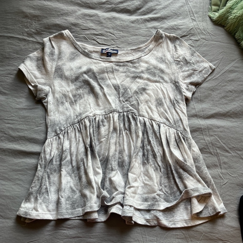 cute flowy tee